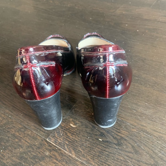 Euc ladies Micheal Kors shoes Red Brown 7&1/2M - Picture 7 of 8